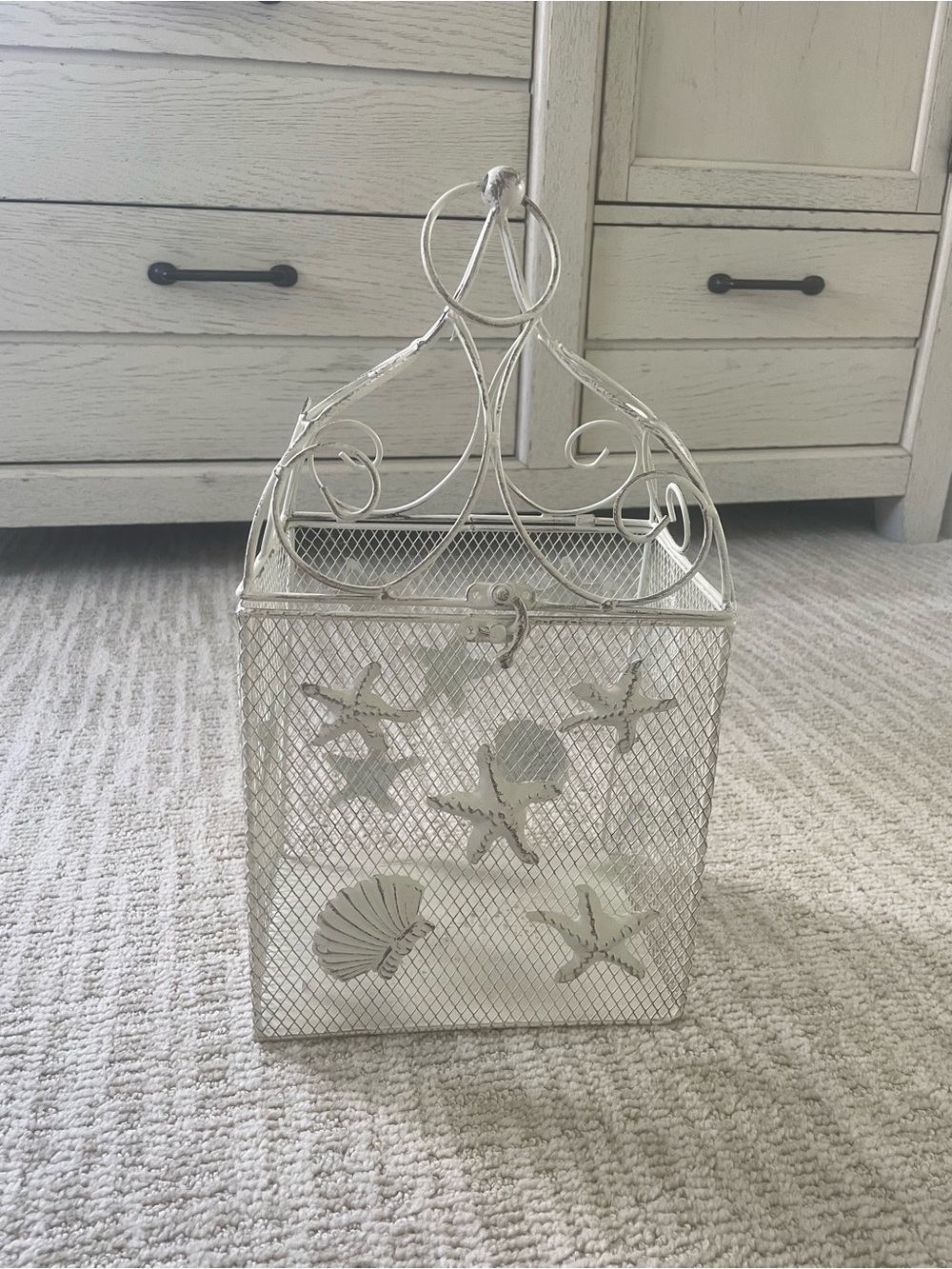 White Coastal Decorative Metal Box with Starfish & Shell Details - Picture 3 of 14